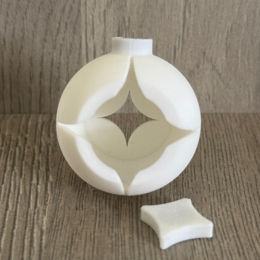 Star with four point star top button - Jumping Spider Hide